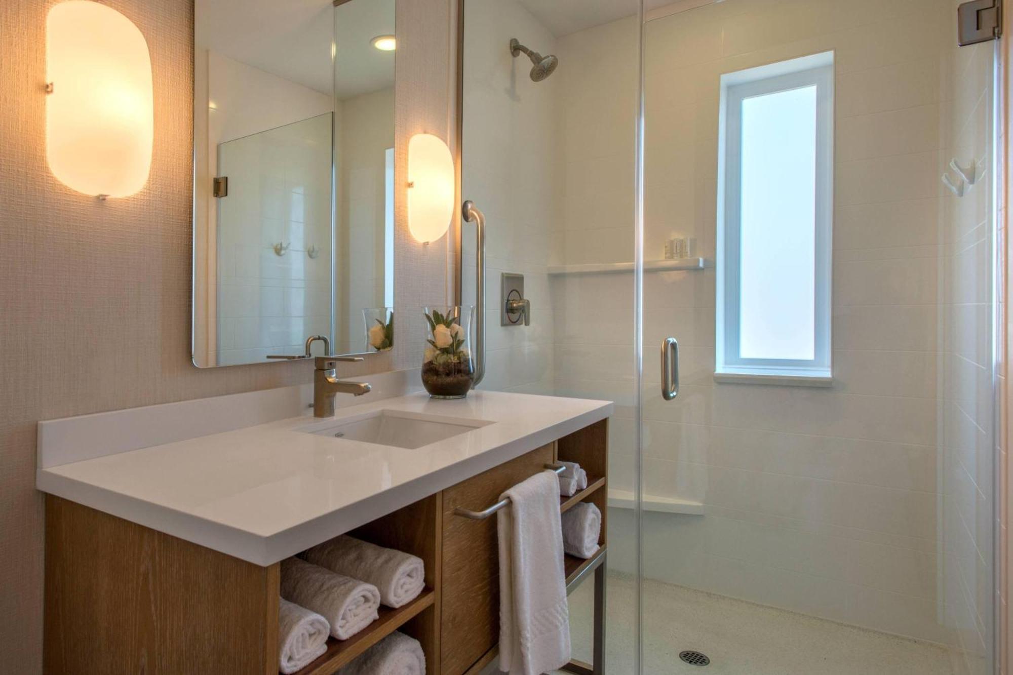 Springhill Suites By Marriott Oceanside Beach Exteriör bild