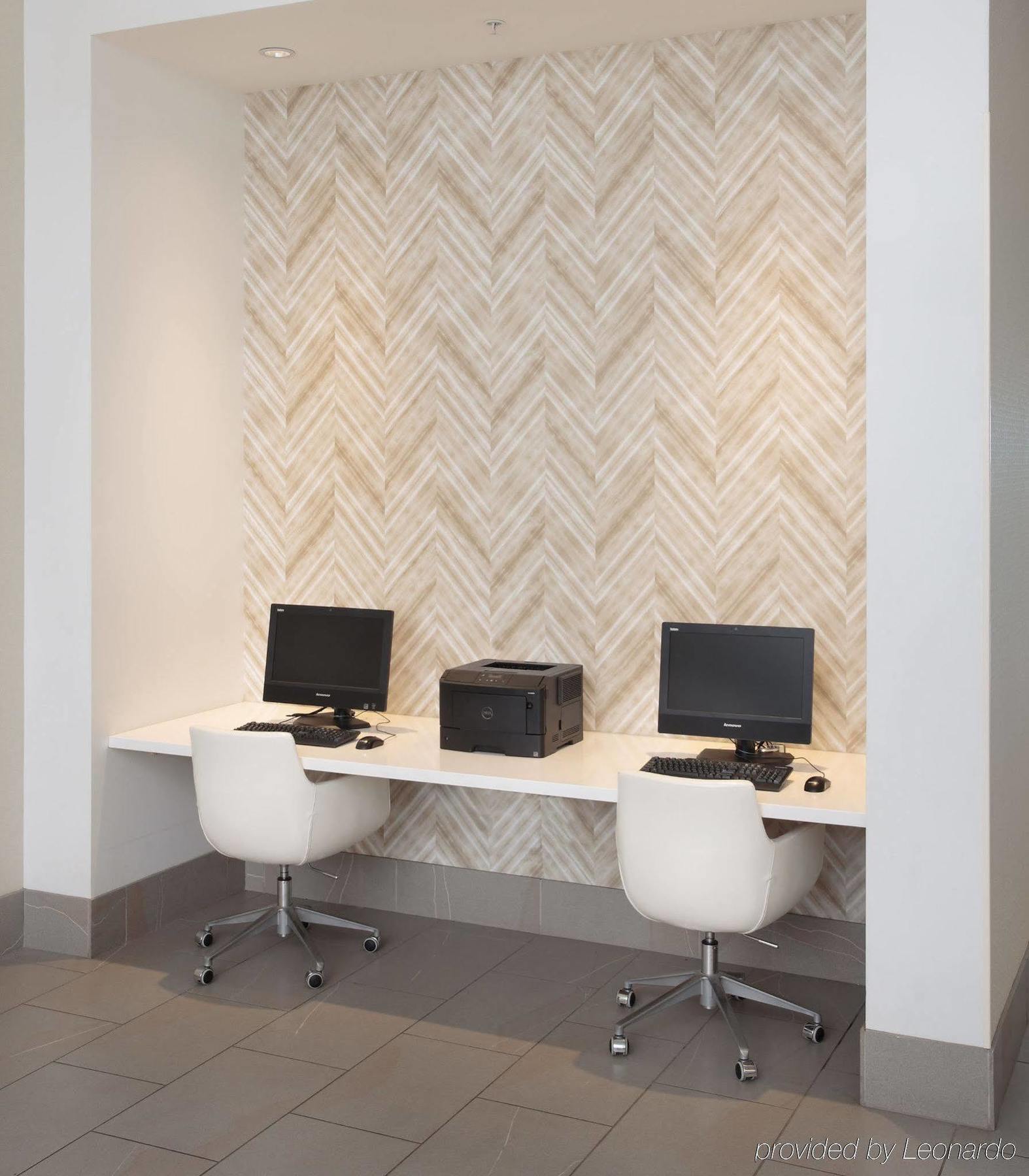 Springhill Suites By Marriott Oceanside Beach Exteriör bild